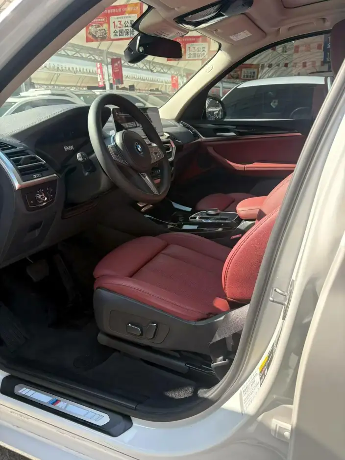 BMW iX3 2024 Model Leading Model – фото 9