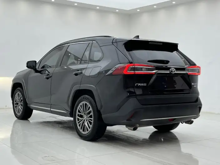 Toyota Wildlander 2023 Model 2.0L 4WD Luxury PLUS Edition – фото 4