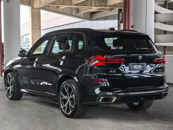 BMW X5 2023 Model xDrive30Li Exclusive Model M Sports Night Set – фото 4