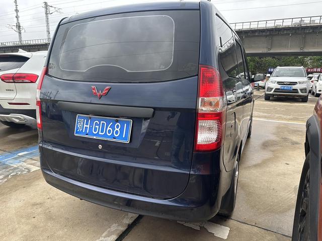 Wuling Hongguang 2010 модификация 1.2L Manual Basic – фото 8
