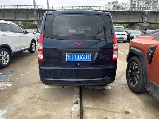 Wuling Hongguang 2010 модификация 1.2L Manual Basic – фото 9
