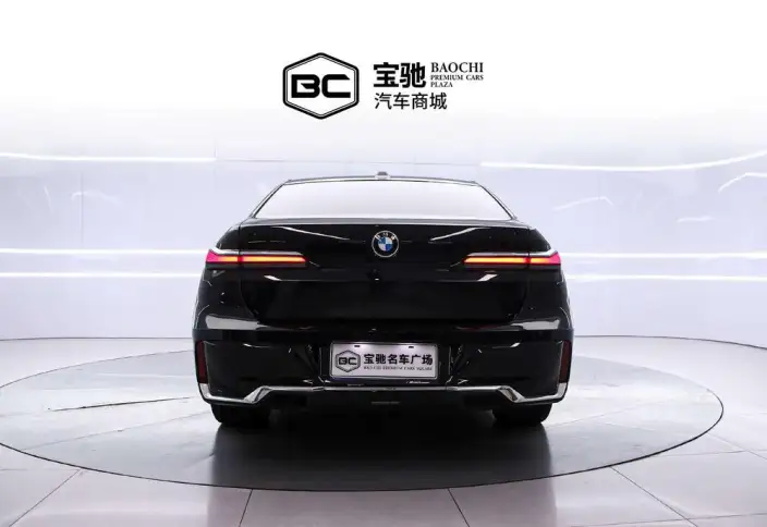 BMW 7 Series 2023 Model 735Li M Sports Set – фото 3