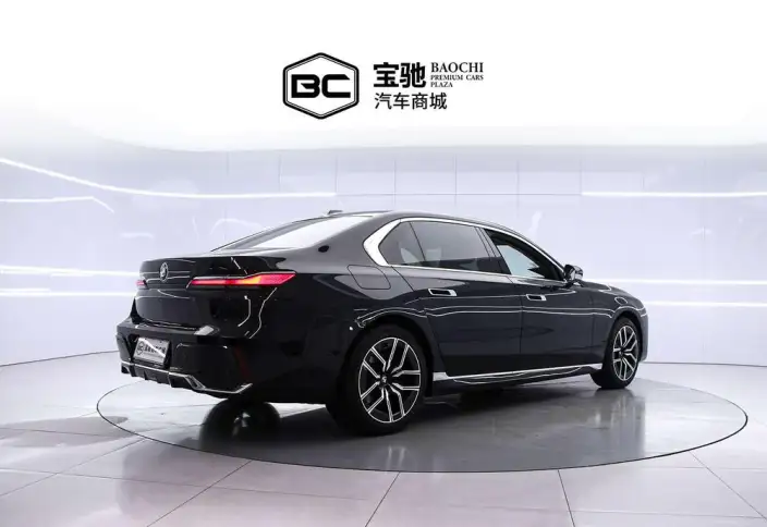 BMW 7 Series 2023 Model 735Li M Sports Set – фото 4