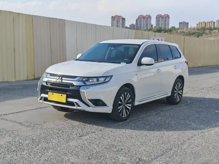Mitsubishi Outlander 2021 Model Facelift 2.0L 2WD Smooth Ride Edition 5 seat – фото 1