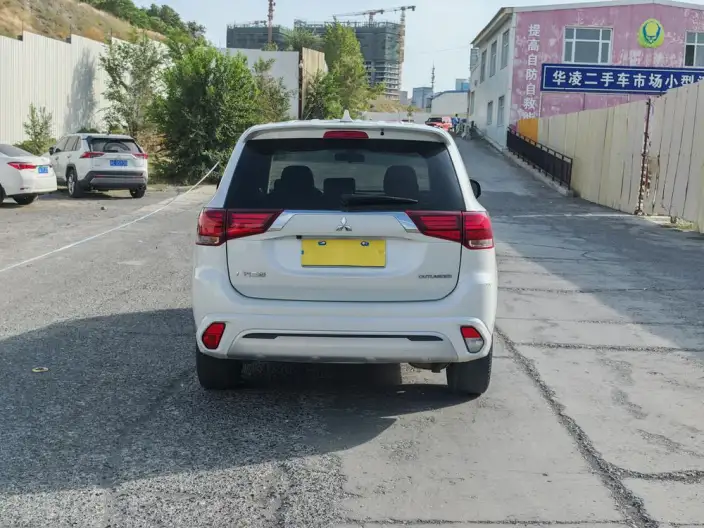 Mitsubishi Outlander 2021 Model Facelift 2.0L 2WD Smooth Ride Edition 5 seat – фото 5