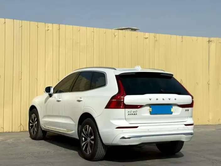 Volvo XC60 2025 Model B5 4WD Smart Range Deluxe Edition