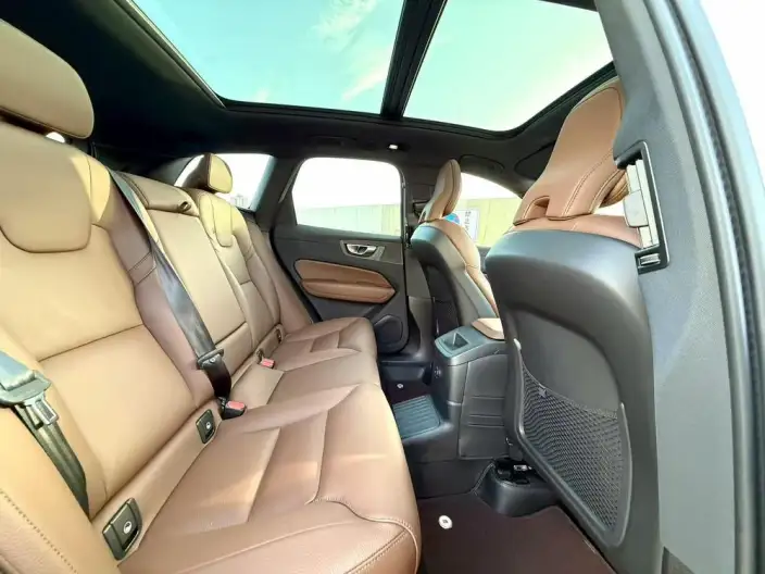 Volvo XC60 2025 Model B5 4WD Smart Range Deluxe Edition – фото 9