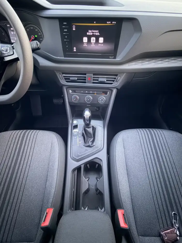 Volkswagen Tharu 2021 Model 280TSI 2WD Fashion edition – фото 9