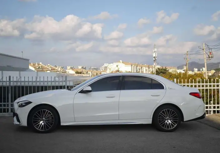 Mercedes-Benz C-Class 2022 Model C 260 L Sports Edition – фото 3