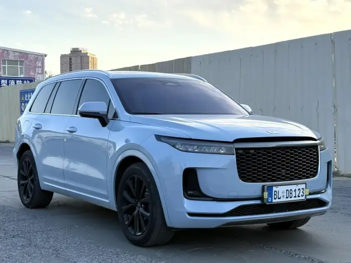 Li Auto ONE 2021 Model Extended Range 6 seat Edition – фото 3