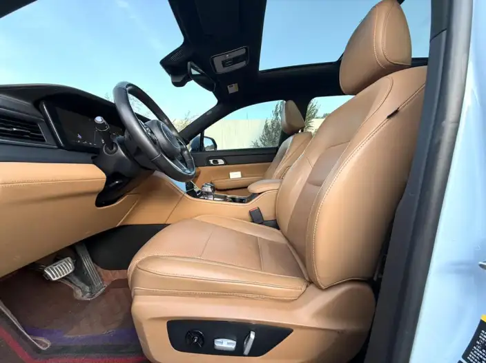 Li Auto ONE 2021 Model Extended Range 6 seat Edition – фото 8
