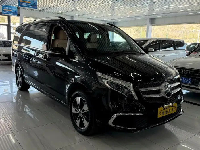 Mercedes-Benz V-Class 2022 Model V 260 Premium Edition – фото 3