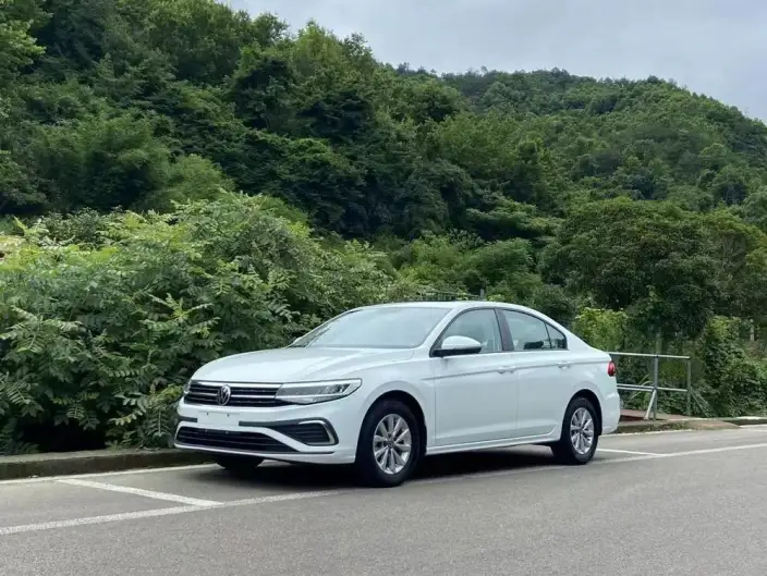 Volkswagen Bora 2023 Model 1.5L Automatic Smooth Ride Limited edition – фото 1
