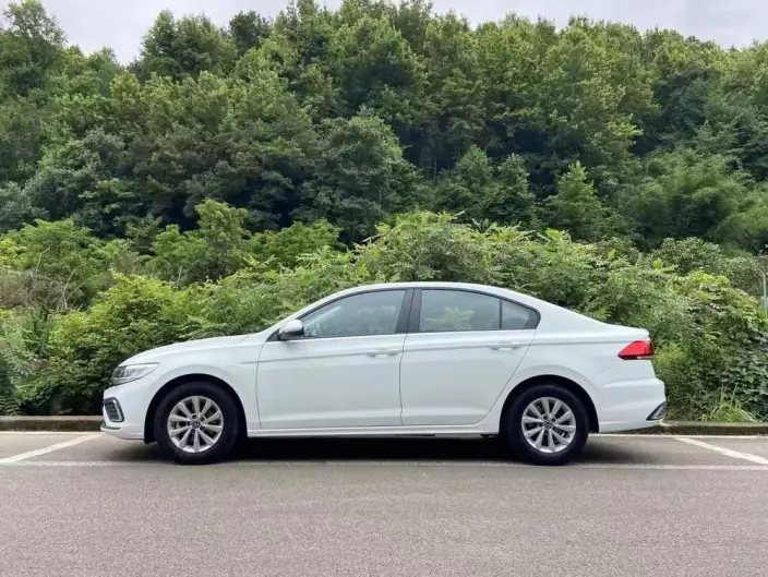 Volkswagen Bora 2023 Model 1.5L Automatic Smooth Ride Limited edition – фото 3