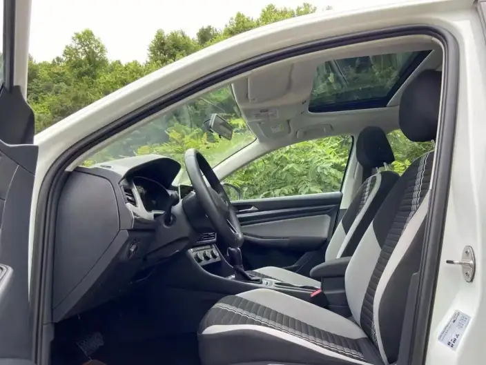 Volkswagen Bora 2023 Model 1.5L Automatic Smooth Ride Limited edition – фото 7