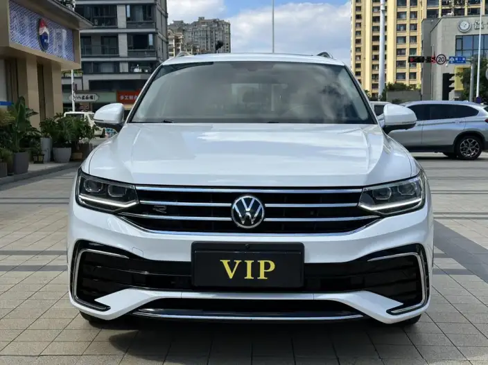 Volkswagen Tiguan L 2022 Model 330TSI Automatic 2WD R-Line Enjoy the version more – фото 2