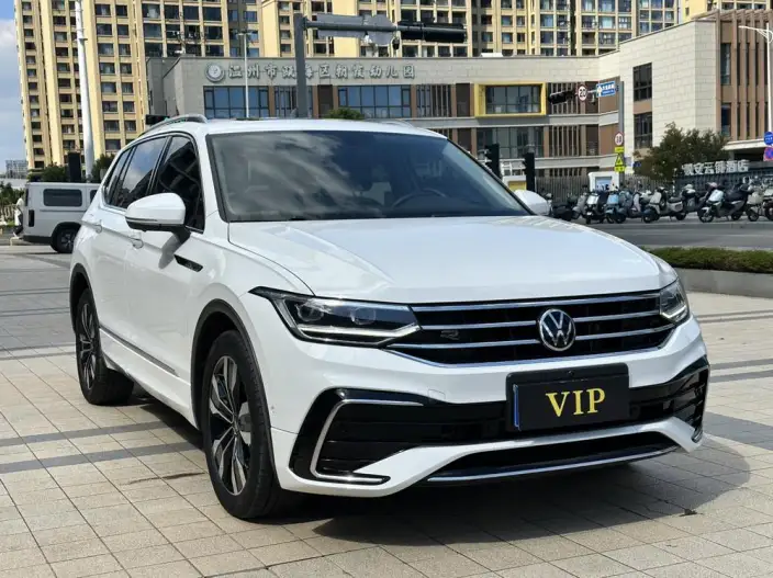 Volkswagen Tiguan L 2022 Model 330TSI Automatic 2WD R-Line Enjoy the version more – фото 3