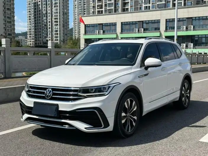 Volkswagen Tiguan L 2022 Model 330TSI Automatic 2WD R-Line Enjoy the version more – фото 1
