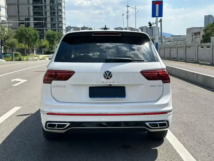 Volkswagen Tiguan L 2022 Model 330TSI Automatic 2WD R-Line Enjoy the version more – фото 5