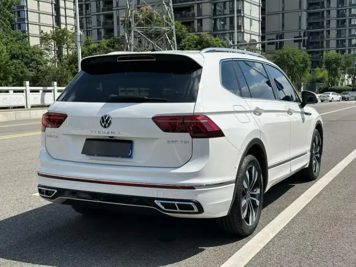 Volkswagen Tiguan L 2022 Model 330TSI Automatic 2WD R-Line Enjoy the version more – фото 6