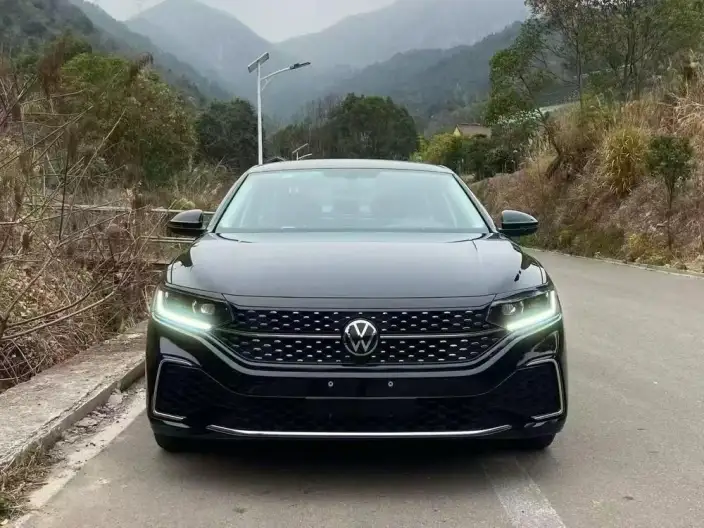 Volkswagen Passat 2023 Model 330TSI Starry sky Elite Edition – фото 2