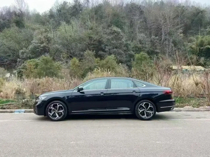 Volkswagen Passat 2023 Model 330TSI Starry sky Elite Edition – фото 3
