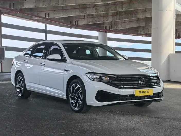 Volkswagen Sagitar 2025 Model 300TSI DSG Flying Version – фото 3