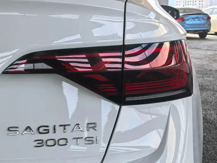 Volkswagen Sagitar 2025 Model 300TSI DSG Flying Version – фото 9