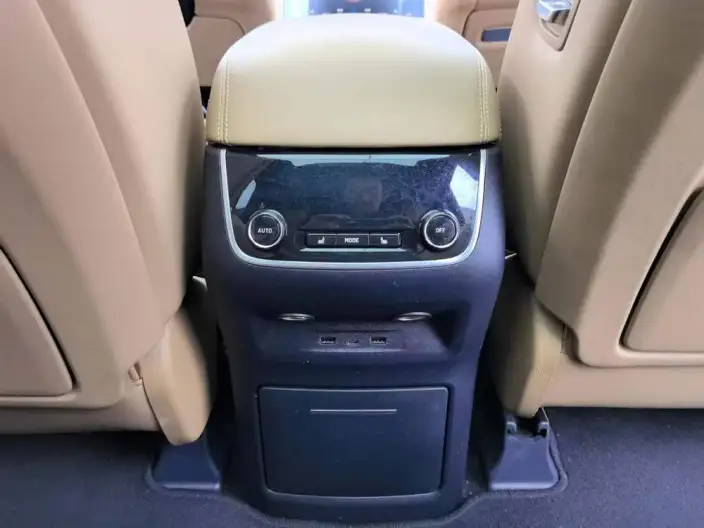 Li Auto ONE 2021 Model Extended Range 6 seat Edition – фото 9
