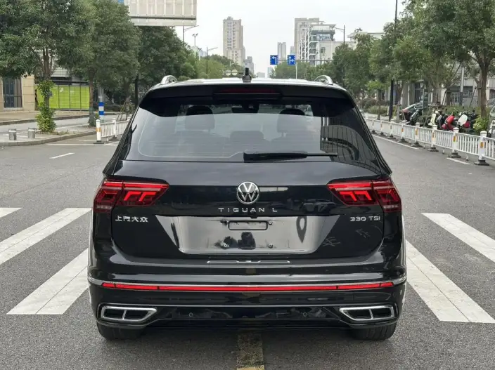 Volkswagen Tiguan L 2022 Model 330TSI Automatic 2WD R-Line Enjoy the version more – фото 6
