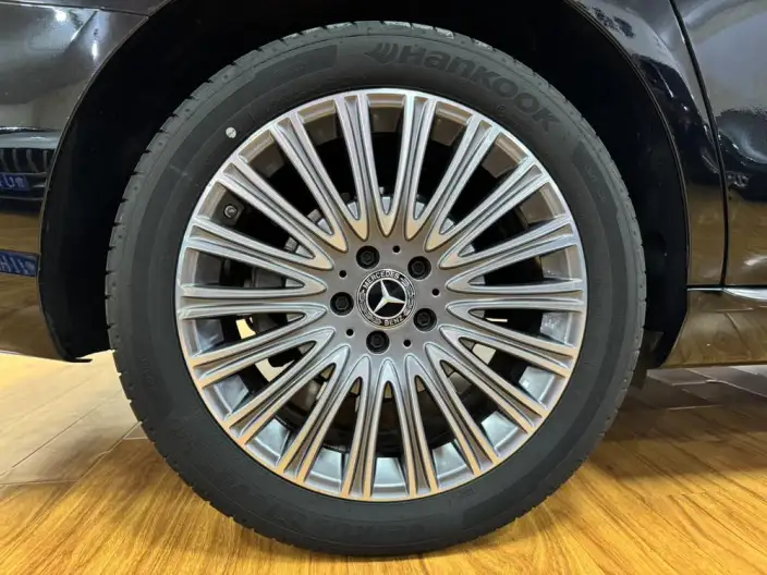 Mercedes-Benz E-Class 2022 Model E 300 L Noble Model sedan – фото 5