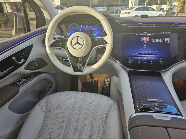 Mercedes-Benz EQS SUV 2023 Model EQS 450 4MATIC Pioneer Edition – фото 7