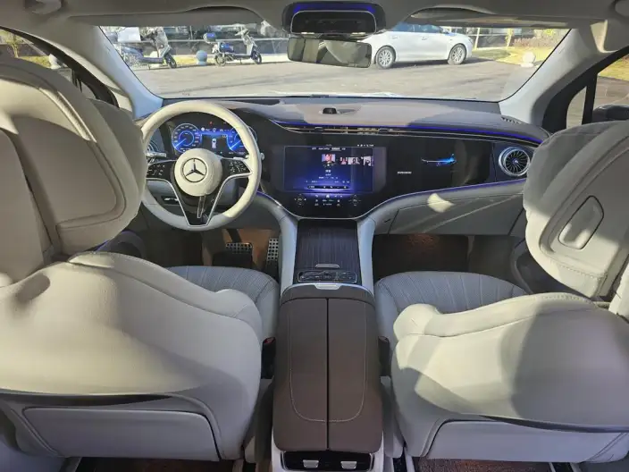 Mercedes-Benz EQS SUV 2023 Model EQS 450 4MATIC Pioneer Edition – фото 9