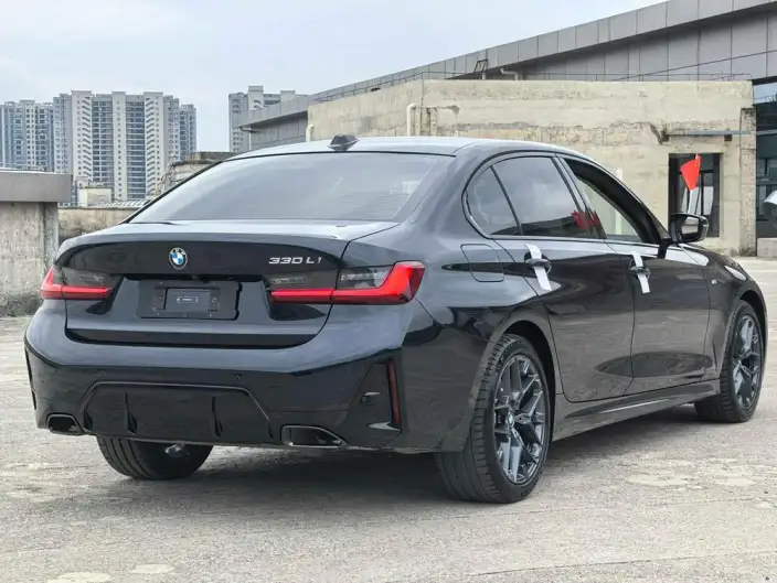 BMW 3 Series 2025 Model 330Li M Sports Night Set – фото 4