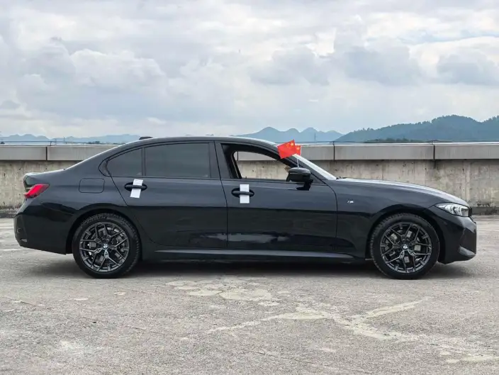 BMW 3 Series 2025 Model 330Li M Sports Night Set – фото 5