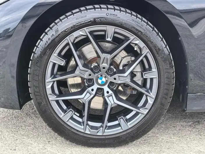 BMW 3 Series 2025 Model 330Li M Sports Night Set – фото 9