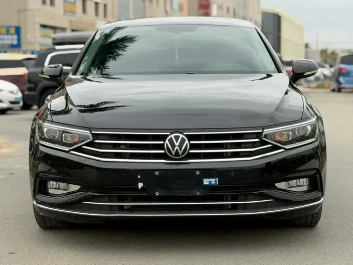 Volkswagen Magotan 2021 Model 330TSI DSG 30th Anniversary Memorial Edition – фото 2