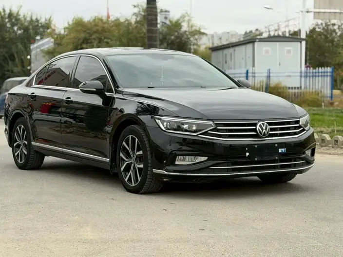 Volkswagen Magotan 2021 Model 330TSI DSG 30th Anniversary Memorial Edition – фото 3