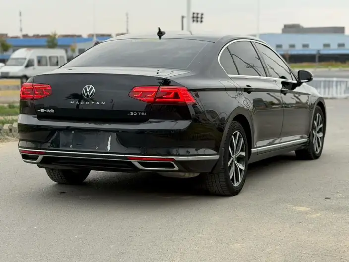 Volkswagen Magotan 2021 Model 330TSI DSG 30th Anniversary Memorial Edition – фото 6