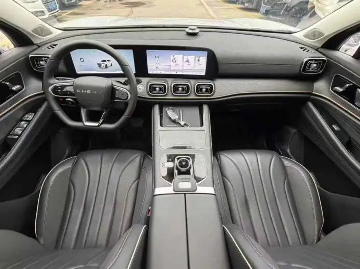 Chery Tiggo 9 2023 Model 2.0T DCT 2WD Deluxe Edition 7 seat – фото 7