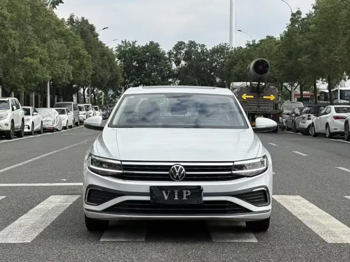 Volkswagen Bora 2023 Model 1.5L Automatic Smooth Ride Limited edition – фото 2