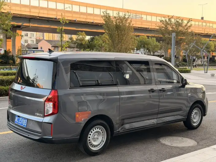 Wuling Zhcheng 2021 Model 1.5T Manual Comfort Model – фото 6