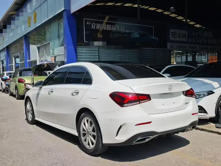 Mercedes-Benz A-class 2022 Model Facelift A 200 L Sports sedan Fashion Edition – фото 4