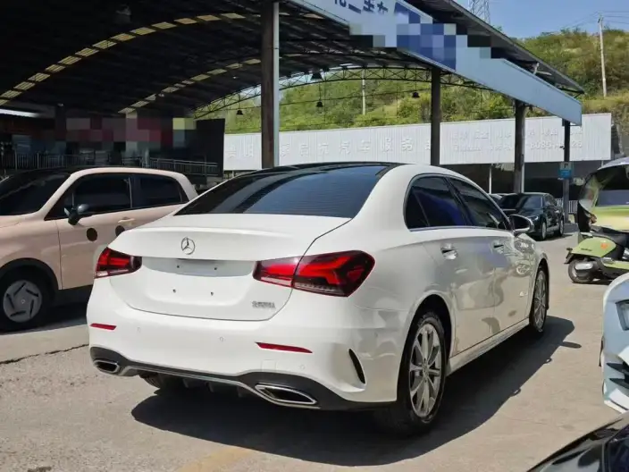 Mercedes-Benz A-class 2022 Model Facelift A 200 L Sports sedan Fashion Edition – фото 6
