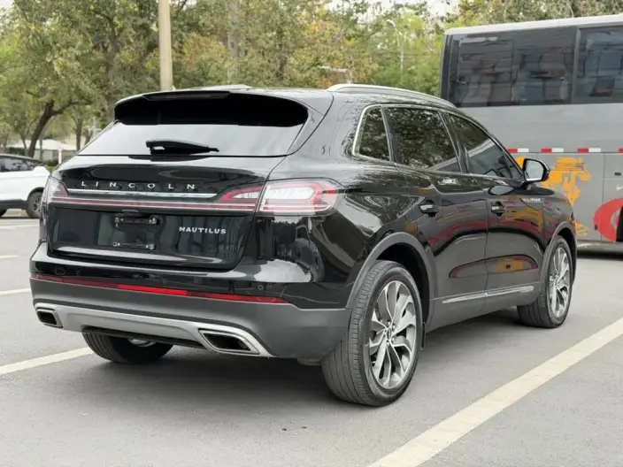 Nautilus 2021 Model 2.0T 4WD Exclusive Edition – фото 6