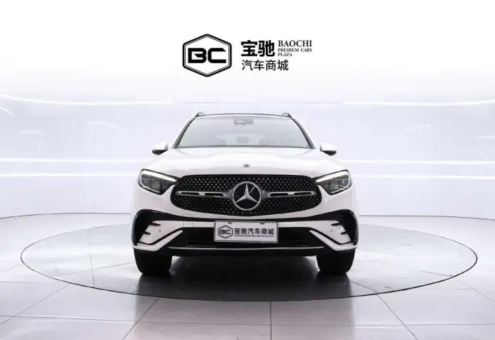Mercedes-Benz GLC 2023 Model GLC 260 L 4MATIC Luxury Model 7 seat – фото 2