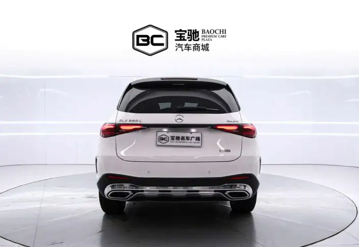Mercedes-Benz GLC 2023 Model GLC 260 L 4MATIC Luxury Model 7 seat – фото 3