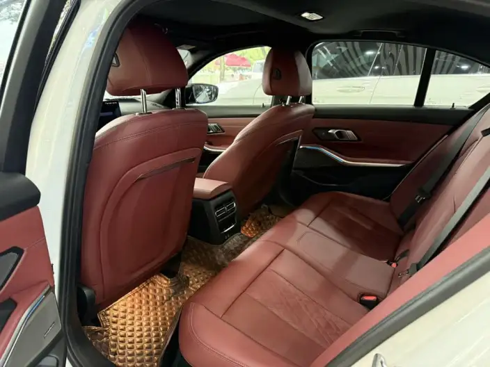 BMW 3 Series 2023 Model 325i M Sports Night Set – фото 10