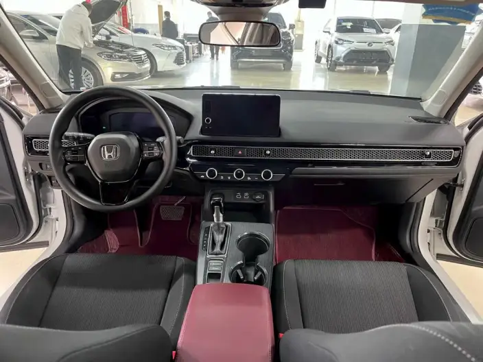 Honda Civic 2023 Model 240TURBO CVT Momentum Edition – фото 7