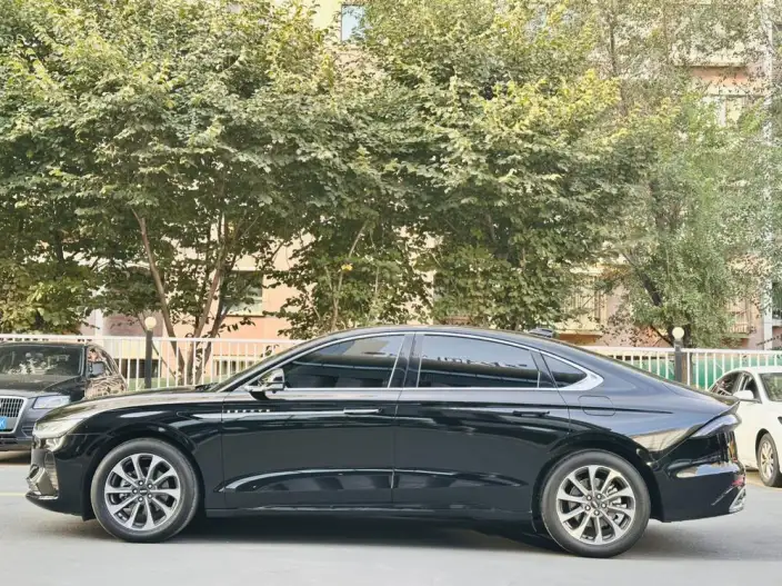 Lincoln Z 2022 Model i Xiang Exclusive Edition